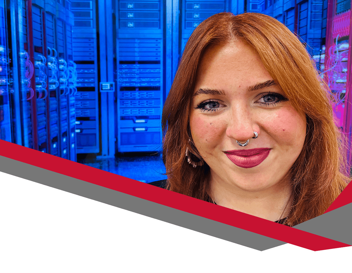 keira-at-digicomm-with-ribbon